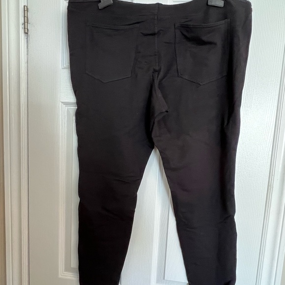 NWT - H&M Maternity Treggings - black colour size XXL - Picture 3 of 8